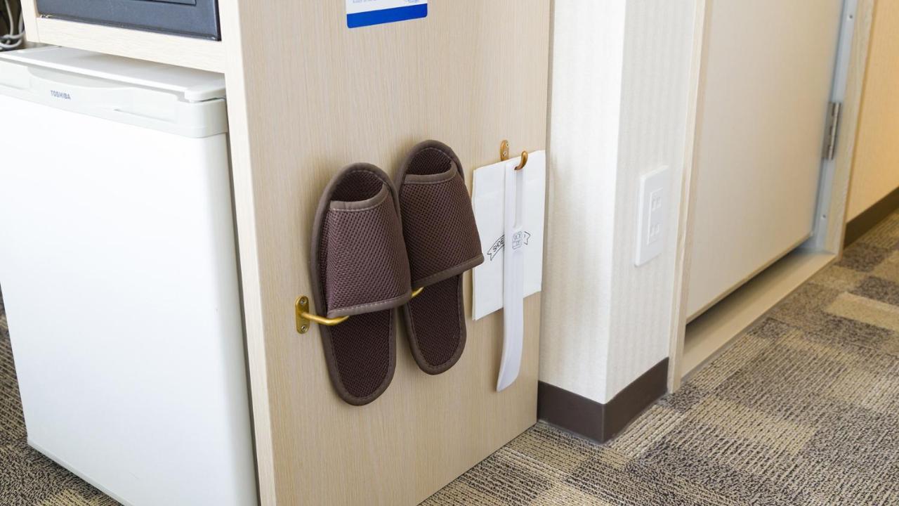 Toyoko Inn Iwakuni Eki Nishi Guchi Екстериор снимка