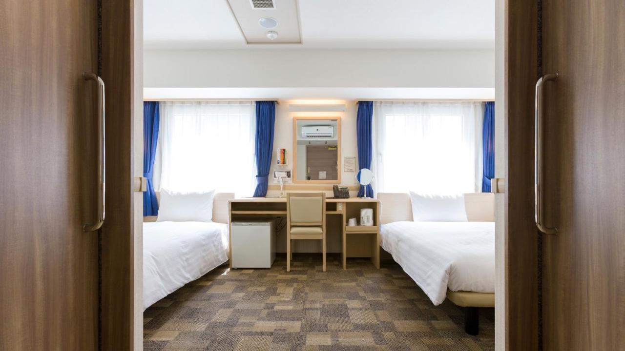 Toyoko Inn Iwakuni Eki Nishi Guchi Екстериор снимка
