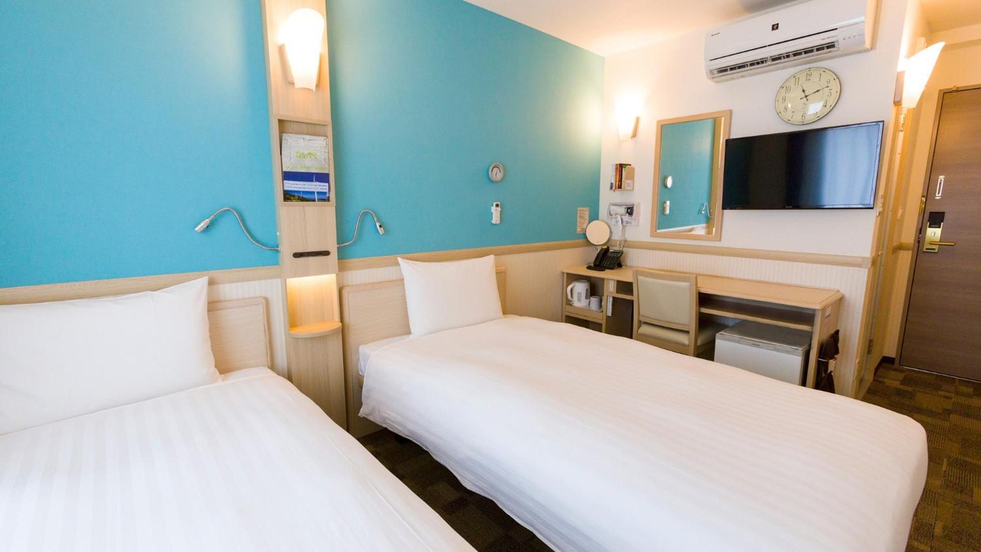 Toyoko Inn Iwakuni Eki Nishi Guchi Стая снимка